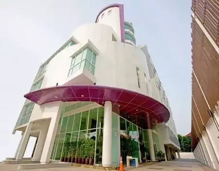 Kamol Cosmetic Hospital, Thailand