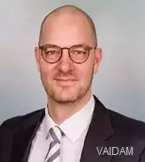 Prof. MD Thorsten Bach